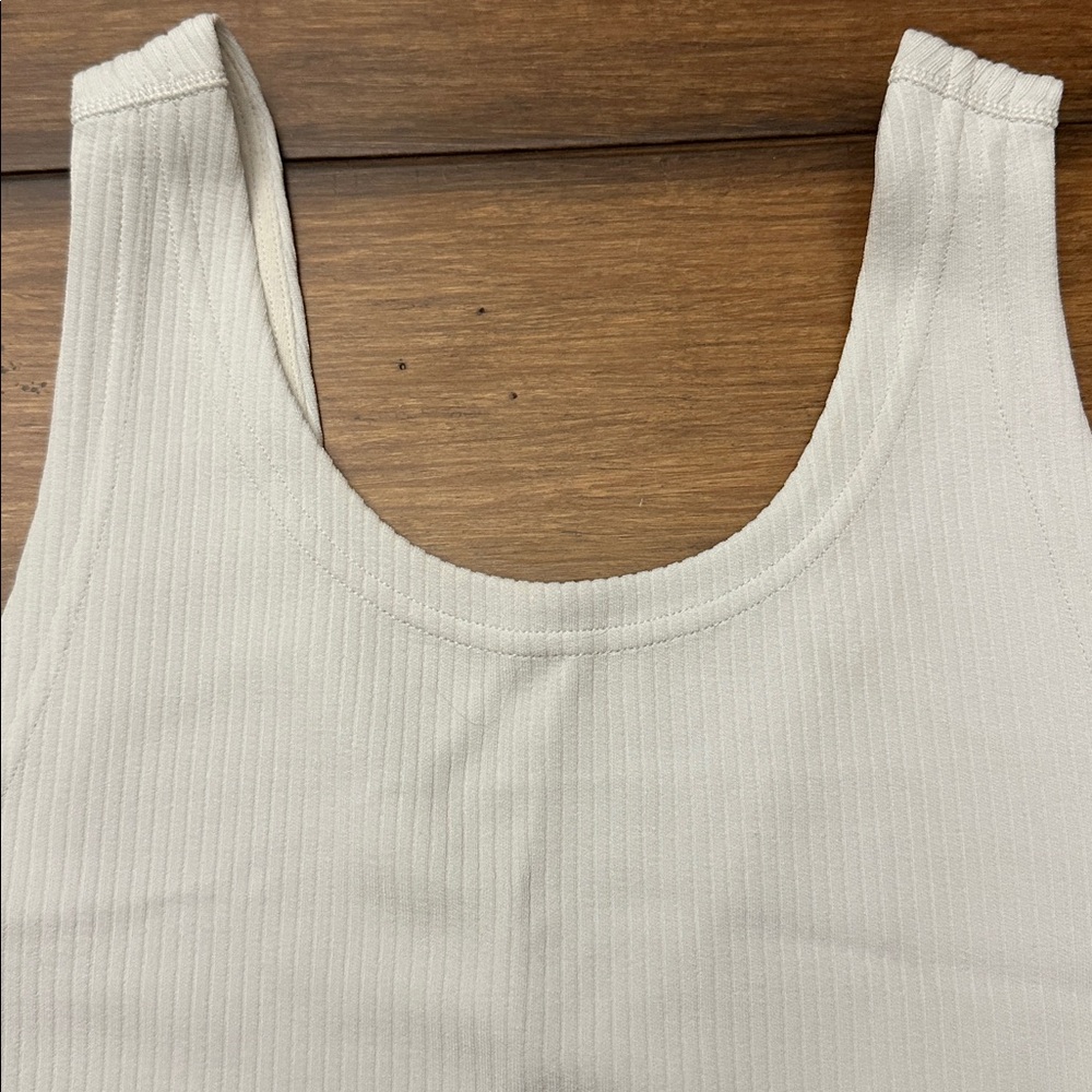 Lululemon Ribbed Softstreme Cropped White Tank Top Size 8 - Picture 5 of 8